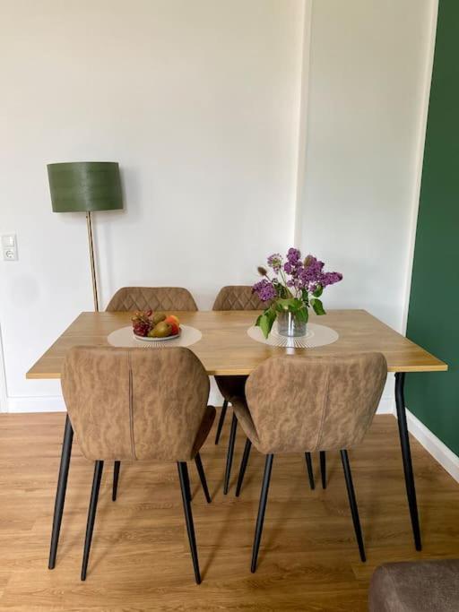 2-Zimmer Zentral In Ferdinandshof, Wlan Modern Luaran gambar