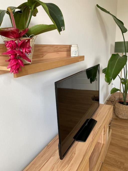 2-Zimmer Zentral In Ferdinandshof, Wlan Modern Luaran gambar