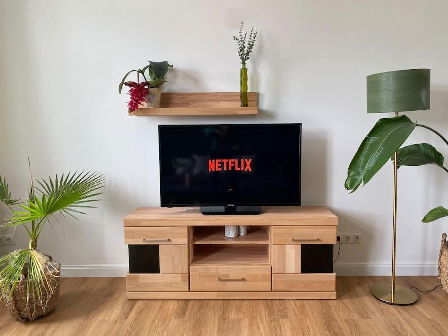 2-Zimmer Zentral In Ferdinandshof, Wlan Modern Luaran gambar